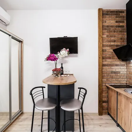 затишні смарт-квартири в історичному центрі! ウージュホロド